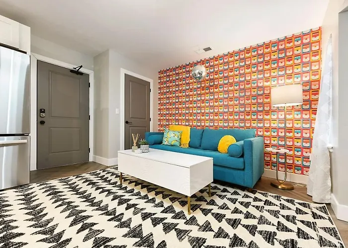 Hostwise - King Bed - Free Street Parking - Walkable Location Pittsburgh